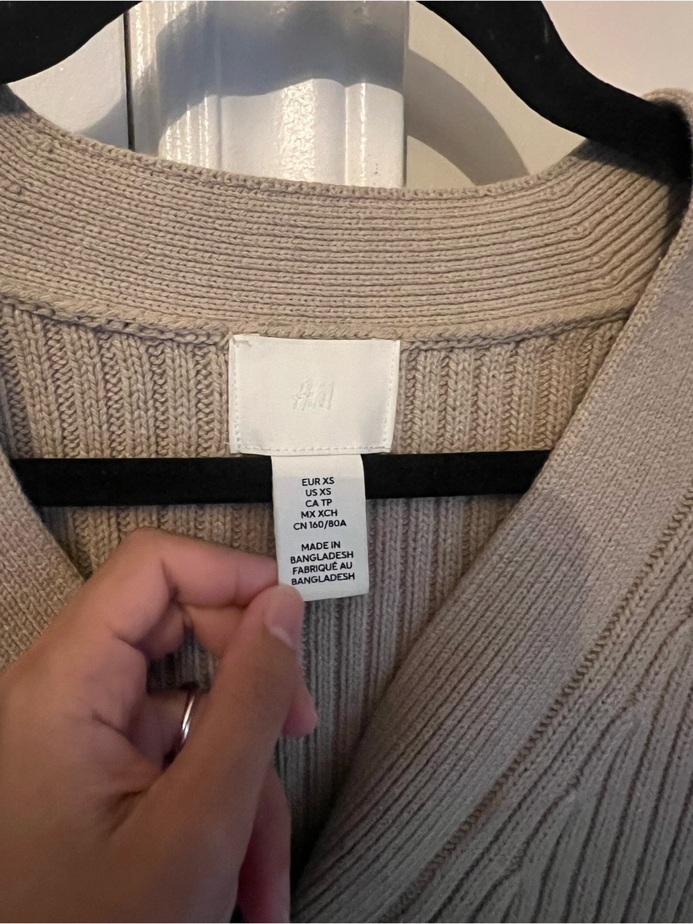 H&M Ribbed V-Neck Button Cardigan - Beige - Picture 2 of 4